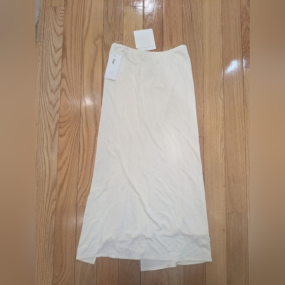 BB5. NWT THE ROW ISIDRO SKIRT - Picture 9 of 11